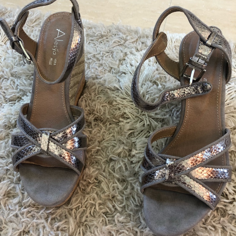 Women’s shoes. Italian brand Alesya. Worn a few times. Real suede, pewter color.